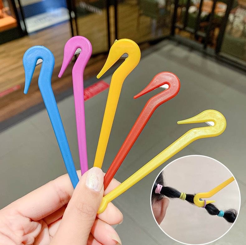 Rubber band cutter image