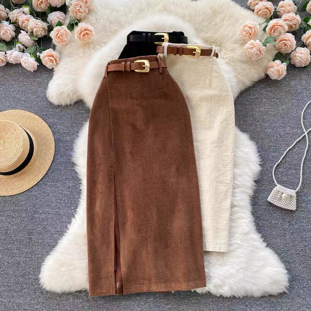 Curving you corduroy skirt SZZ360 image