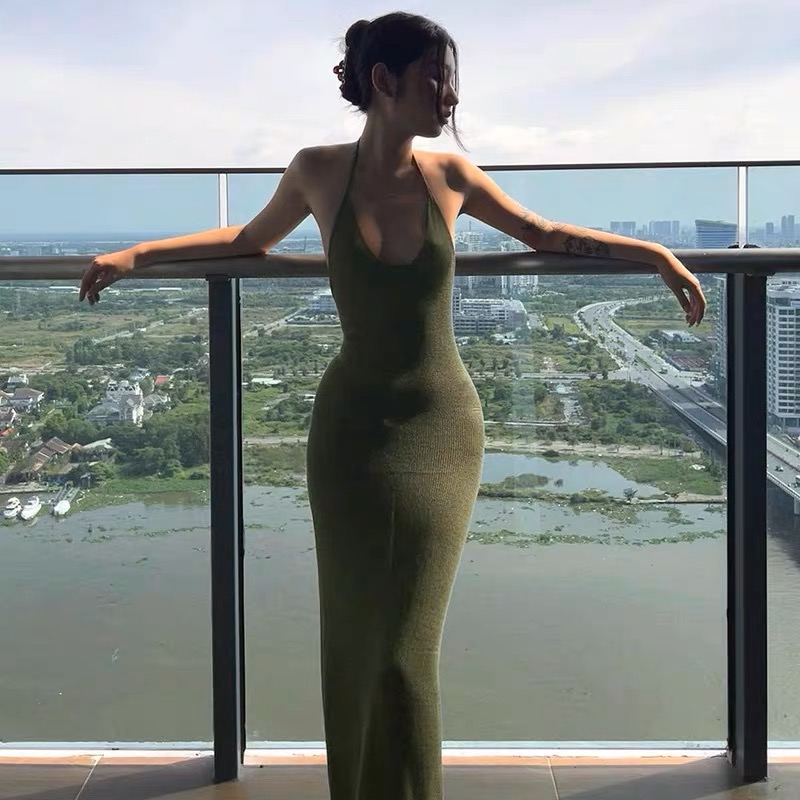 Turning heads bodycon image