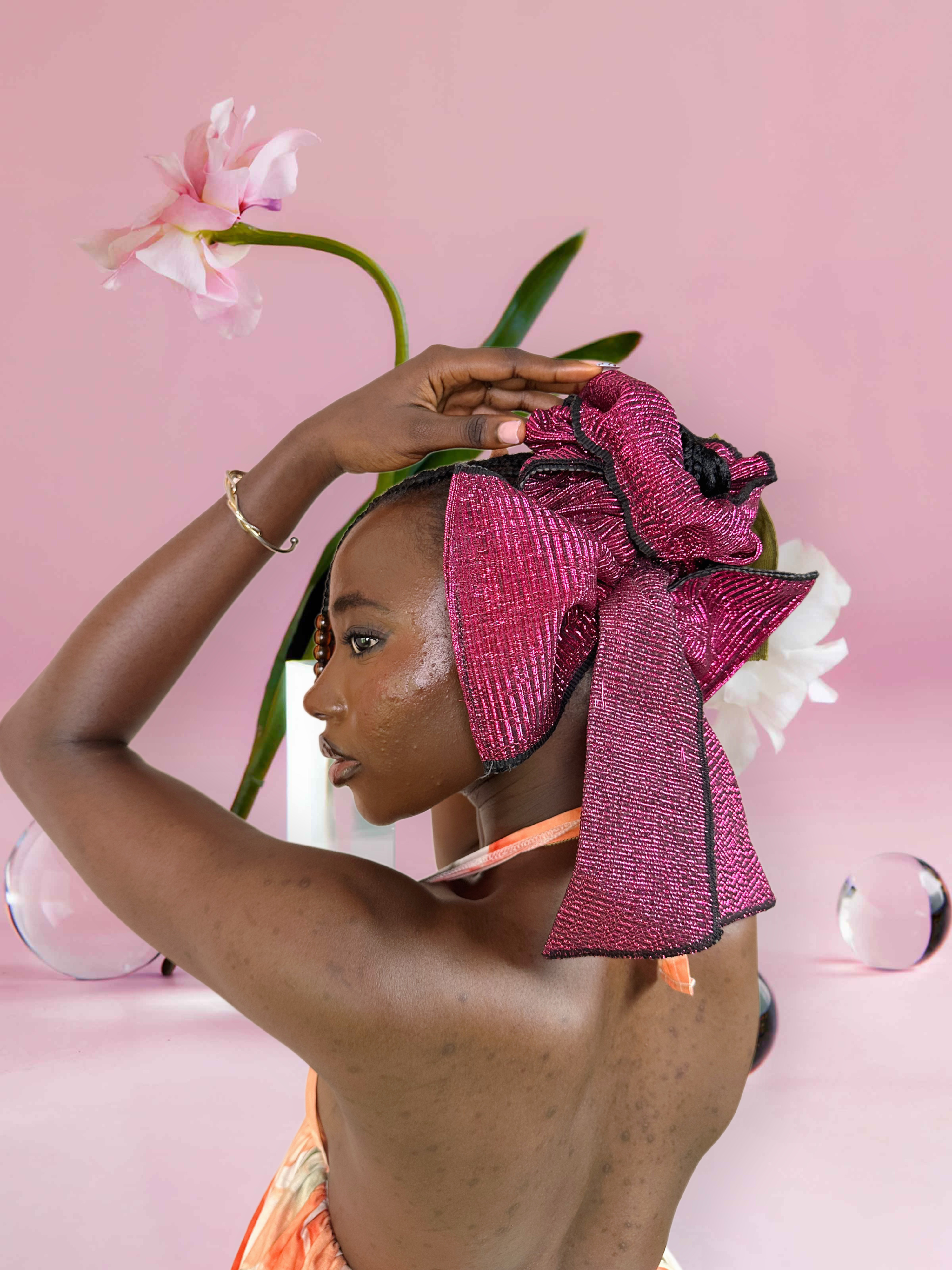 OMOGE BOW SCRUNCHIE image